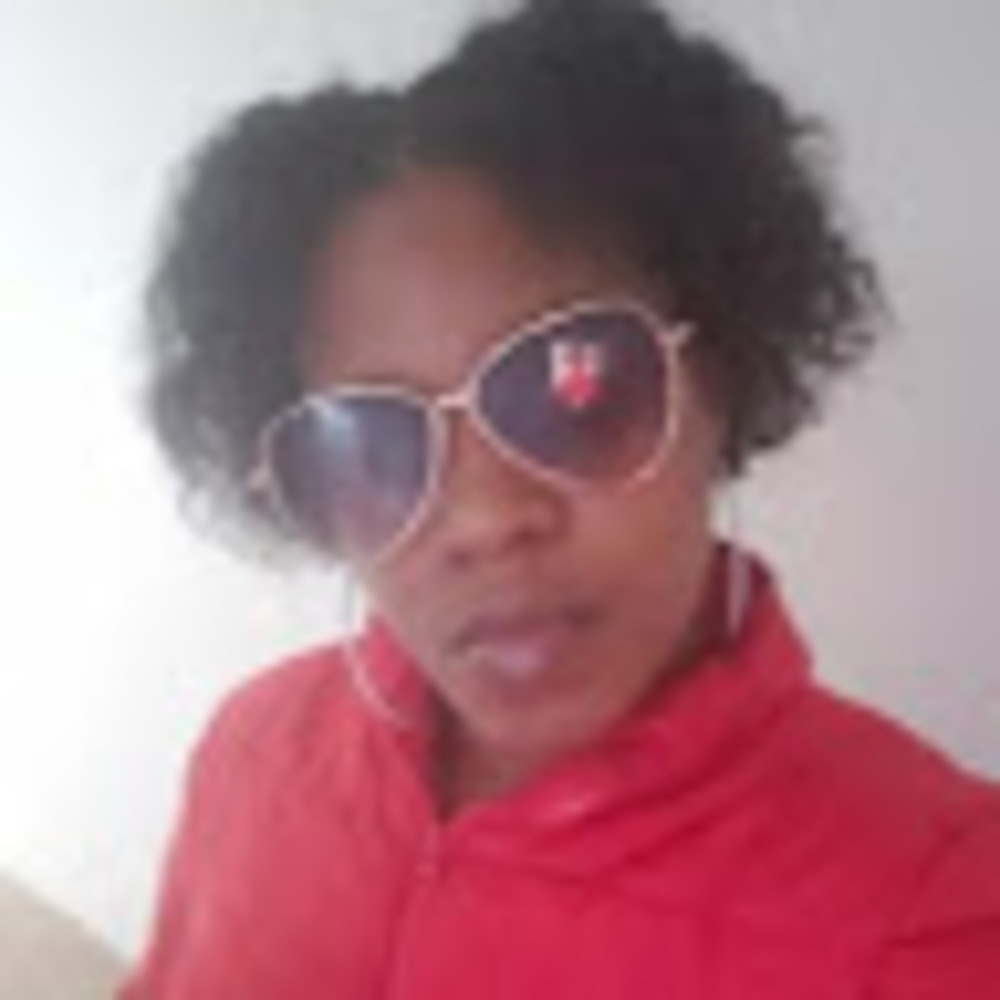 Meet your Posher, Ebony